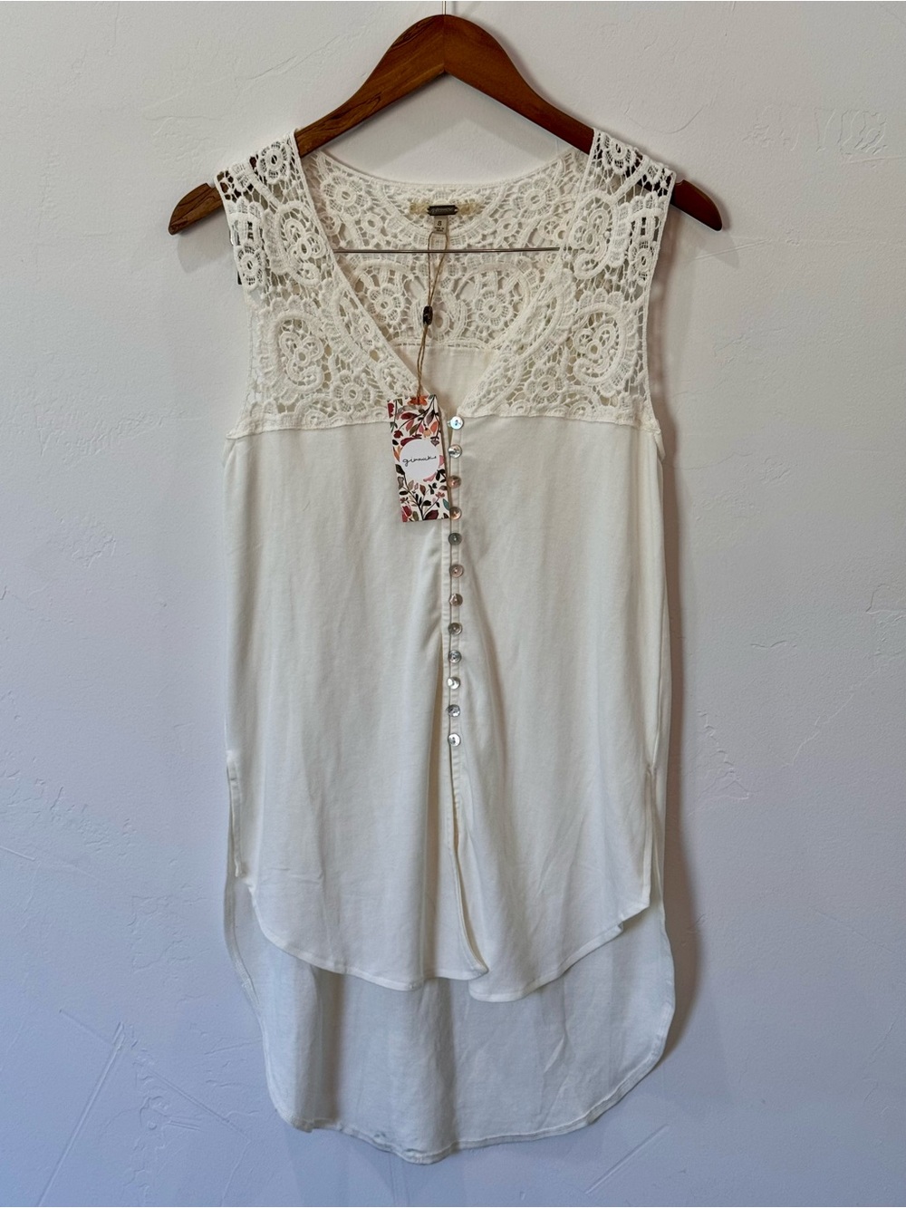 NWT! gimmicks by BKE Cream Crochet Lace Yoke Button-Front Sleeveless Tunic Small